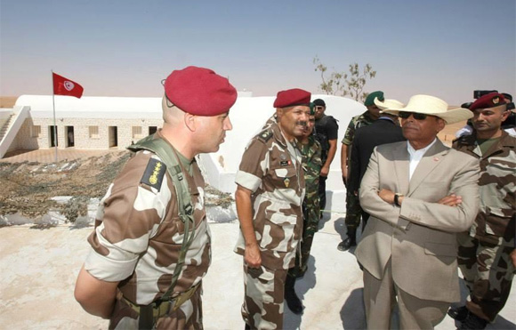 Tunisie – L'Armée déstabilisée par Marzouki
