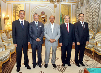 Les lettres de créance remises aux nouveaux ambassadeurs par Moncef Marzouki