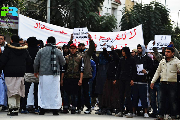 Tunisie - Affrontements entre salafistes et forces de l'ordre à la cité El Intilaka