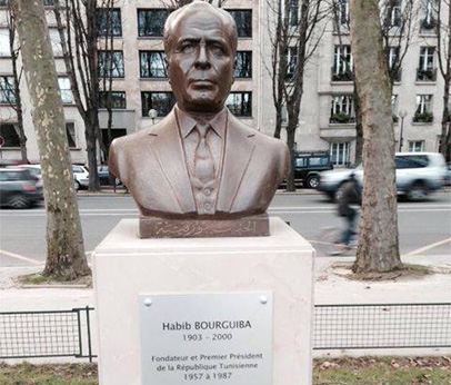 Le buste de Habib Bourguiba nettoyé sur ordre de Bertrand Delanoë
