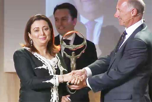 Wided Bouchamaoui reçoit le prix Business for peace, à Oslo