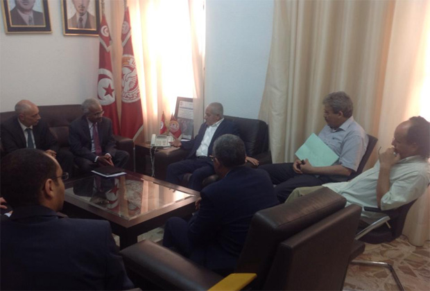 Tunisie - Houcine Abassi reçoit une délégation de la Banque mondiale