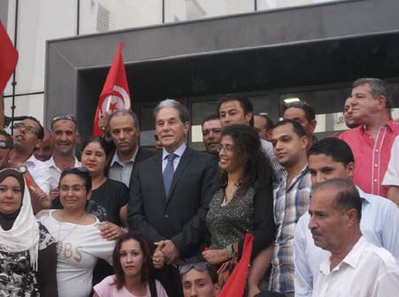 Abderrahim Zouari dépose officiellement sa candidature (vidéo)