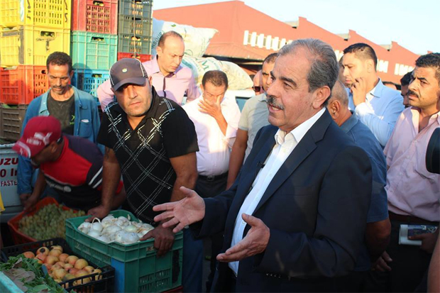Tunisie - Mondher Zenaïdi en visite au marché de gros de Bir El Kassâa (vidéo)