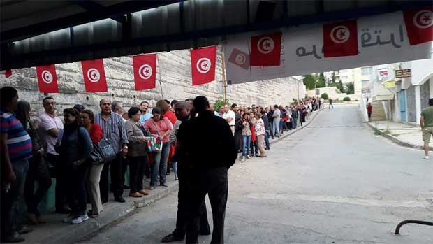 Les Tunisiens répondent présents à l'appel de la Nation