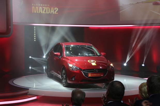 La nouvelle Mazda 2 remporte le Volant d'Or à Berlin