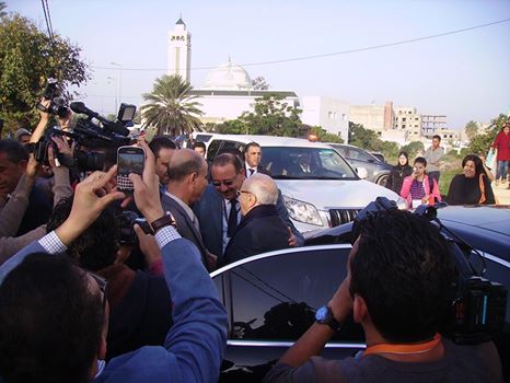 Prsidentielle - Bji Cad Essebsi a vot sous haute observation des journalistes (vido)