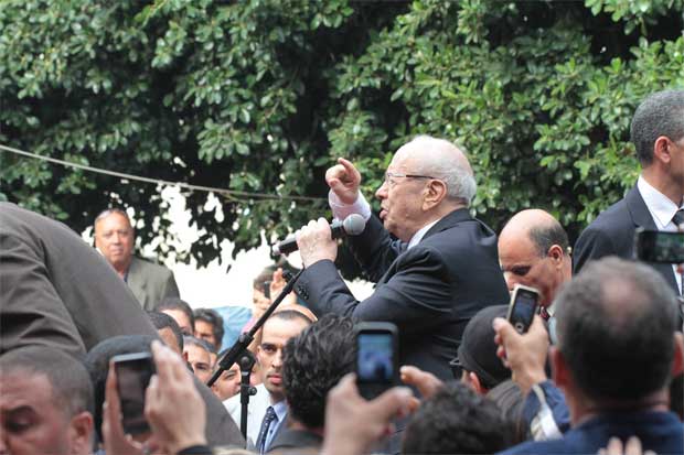 Tunisie - Bji Cad Essebsi  Halfaouine : Mon cur pleure (vidos)