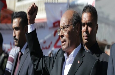 Attaqu  coup de chaussures  El Kef, Moncef Marzouki interrompt son meeting (vido)