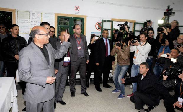Tunisie - Sousse : Marzouki accomplit son devoir lectoral  El Kantaoui