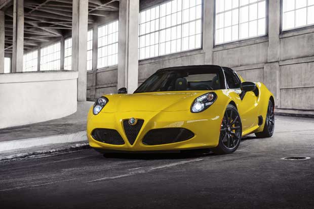 Alfa Romeo prsente en premire mondiale sa nouvelle 4C Spider (vidos)
