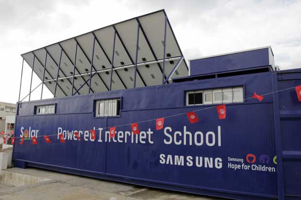 Tunisie - Inauguration de la Samsung Solar Powered Internet Classroom  Bizerte