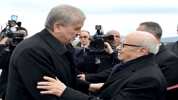Bji Cad Essebsi accueilli  Alger par Bensalah et Sellal