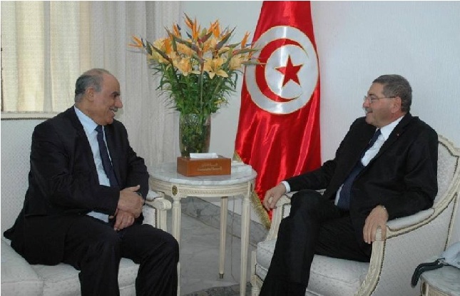 Habib Essid reoit l'ambassadeur de la Palestine en Tunisie Salman El Herfi