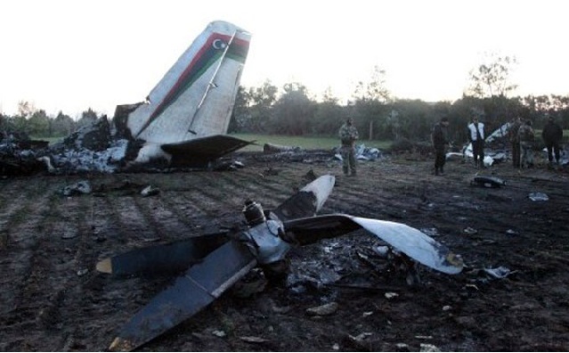 Un avion de Fajr Libya se crashe  5 Km de la frontire tunisienne
