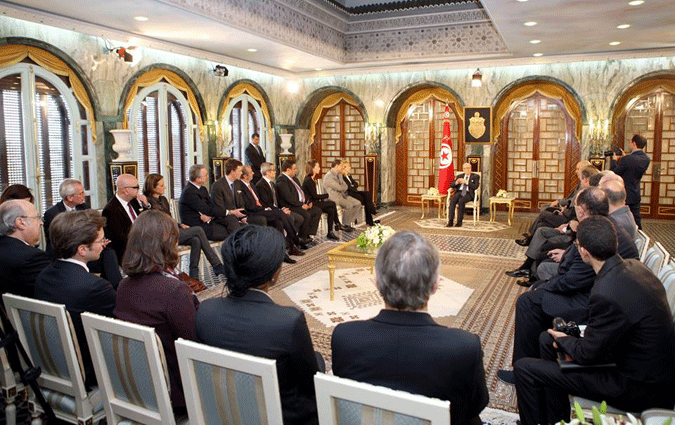 Bji Cad Essebsi  ses invits franais : Notre gros dfi c'est trouver du travail aux jeunes diplms
