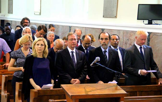 Sad Adi et Selma Elloumi participent  la messe ddie aux victimes britanniques de l'attentat de Sousse