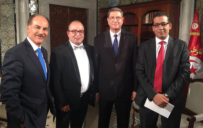 Habib Essid accorde une interview exclusive  la Wataniya 1, Al Hiwar Ettounsi et Mosaque Fm
