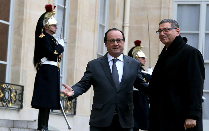 Hollande  Essid : La France mettra en uvre un plan de soutien  la Tunisie d'un milliard d'euros sur 5 ans