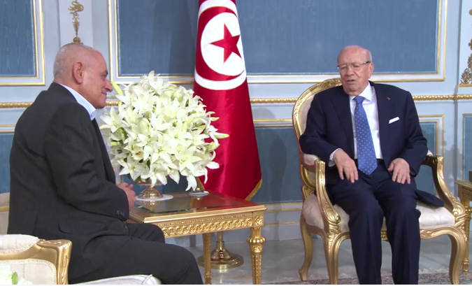 Bji Cad Essebsi s'entretient avec Houcine Abassi sur la situation du secteur de la Sant