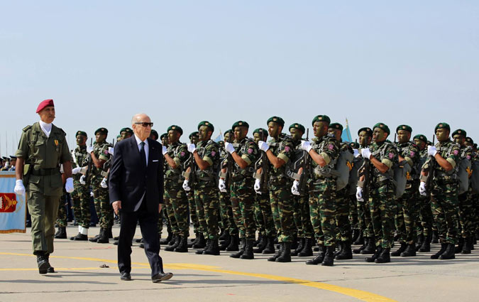 Bji Cad Essebsi annonce une srie de mesures  l'occasion du 60me anniversaire de l'arme nationale
