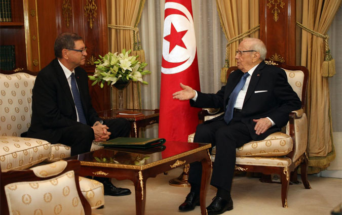 Bji Cad Essebsi reoit Habib Essid
