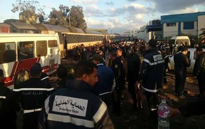 Collision entre un train et un bus  Tunis : Plusieurs morts et blesss