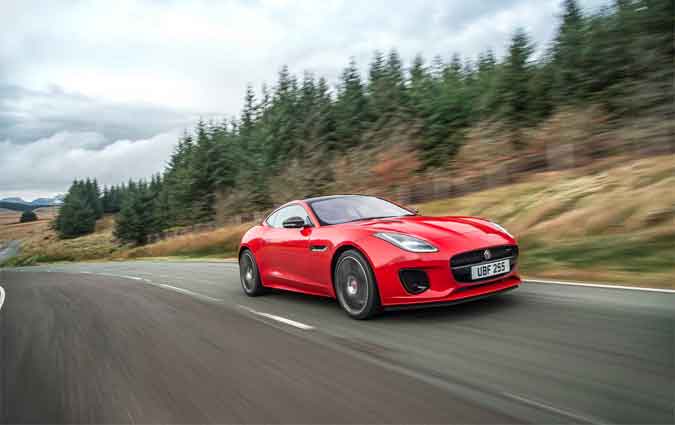Jaguar offre un nouveau moteur quatre cylindres  la F-TYPE