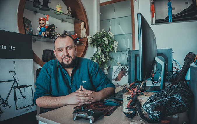 Success Story  Haroun Bouchrit : Je suis un kamikaze des jeux vido ! 