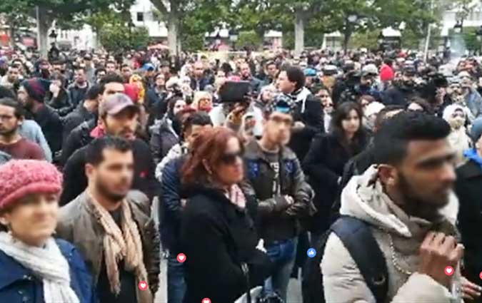 Manifestation  Tunis suite  l'appel du collectif Fech Nestanew