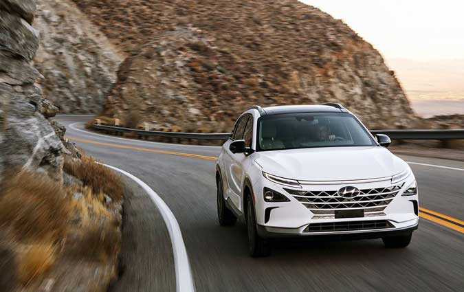 NEXO, le nouveau vhicule lectrique de Hyundai aliment  l'hydrogne