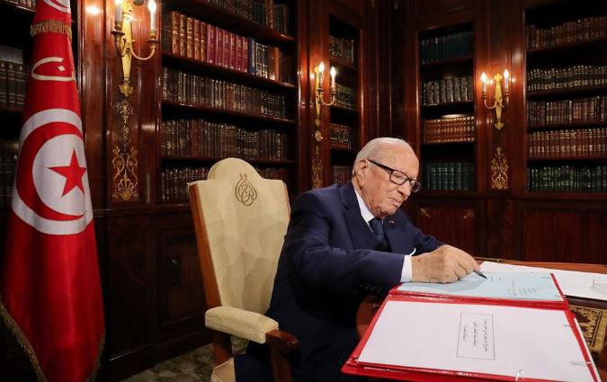 Bji Cad Essebsi accorde une grce  1389 condamns  l'occasion du 14-Janvier