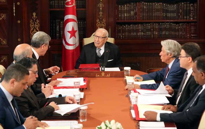 Fte de lIndpendance : Bji Cad Essebsi accorde la grce prsidentielle  1.397 dtenus