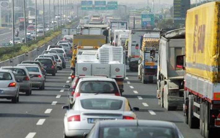 Le ministre de lIntrieur prend des mesures contre les embouteillages