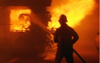Tunisie – Une usine de confiserie prend feu à Kairouan