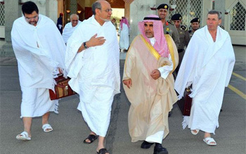 Hamadi Jebali effectue la Omra lors de sa visite en Arabie Saoudite