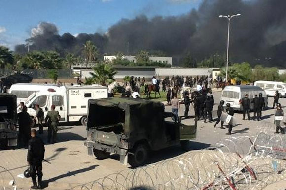 Photos de l'invasion de l'ambassade américaine à Tunis