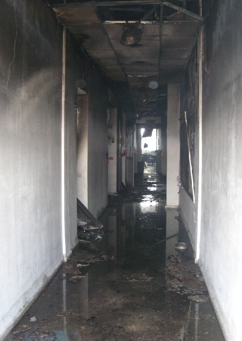 Photos de l'incendie de l'école américaine à Tunis