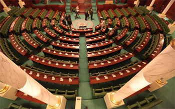  Législatives : 69 candidats pour un siège…