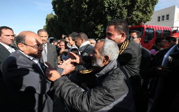 Tunisie – Visite de Moncef Marzouki à Kébili : Des chômeurs réclament sa démission