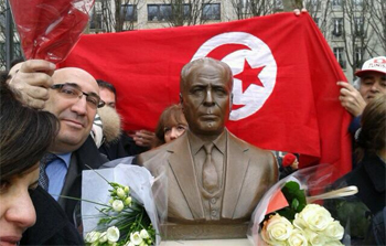Le buste de Habib Bourguiba à Paris vandalisé une deuxième fois (vidéo)