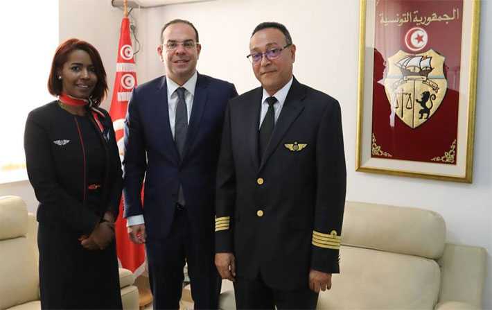 Mehdi Ben Gharbia remercie le pilote de Tunisair ayant dbarqu une passagre raciste