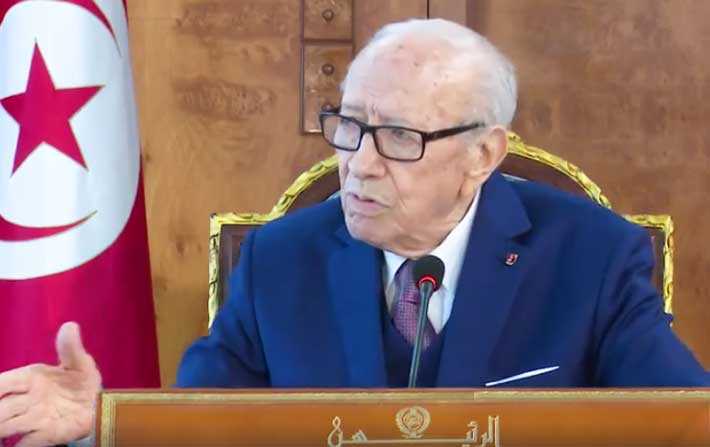 Bji Cad Essebsi : Pour changer le gouvernement, il faut passer par le parlement ! 