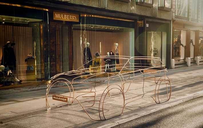 Avant sa prsentation mondiale, exposition de sculptures du nouveau Range Rover Evoque

