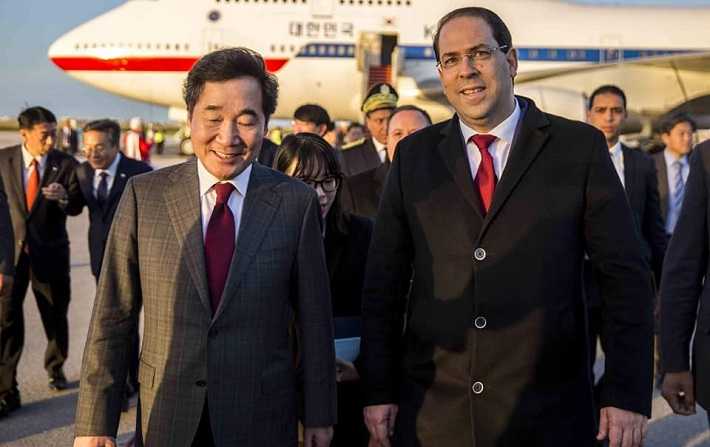 Youssef Chahed accueille le Premier ministre sud-coren Lee Nak-yeon

 