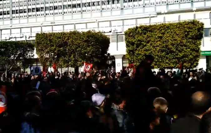 Marche de protestation  lavenue Habib Bourguiba

