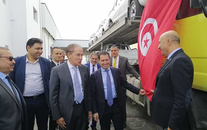 Export : dpart des Peugeot Pick up monts en Tunisie vers le Ghana
