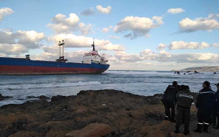Le navire togolais bloqu sur la plage de Rimel a finalement pu accoster


