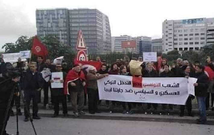 Manifestation devant lambassade de Turquie  Tunis

