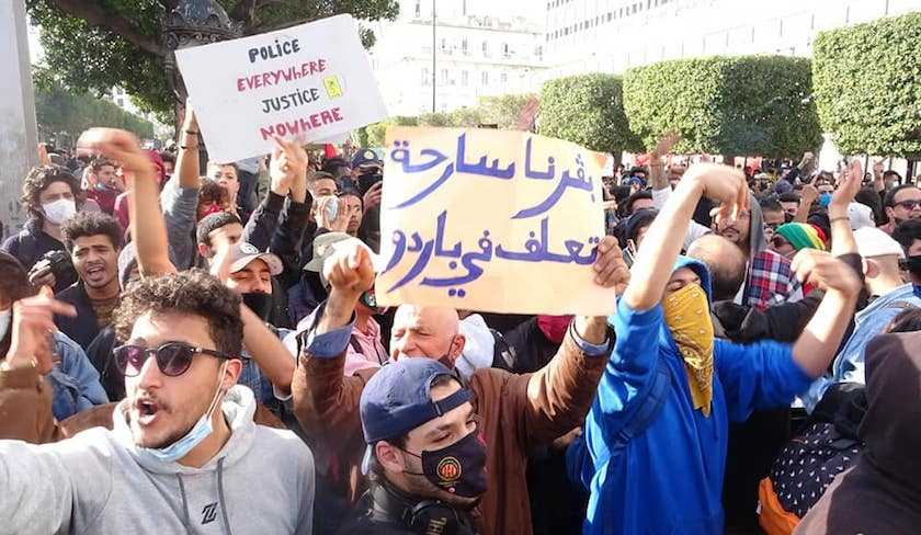 Affrontements entre des manifestants et les forces de lordre  Habib Bourguiba 
